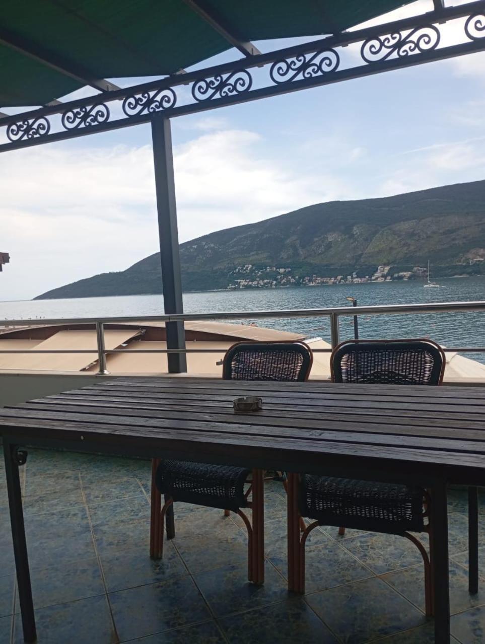 Apartments Cebra Herceg Novi Exteriér fotografie